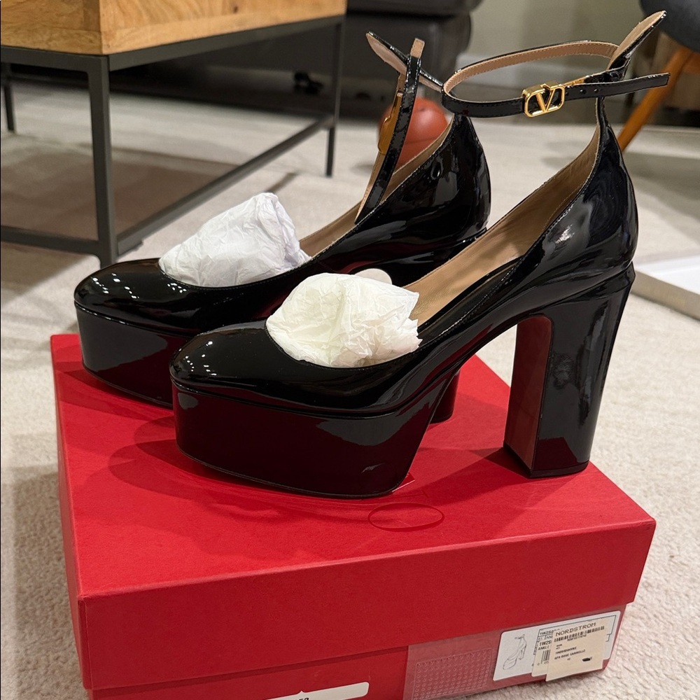 Valentino Garavani tan-go patent leather platform heel 120MM